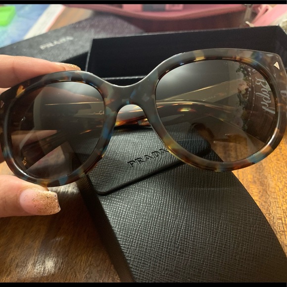 New in Box! Prada Cat Eye Sunglasses (brown/blue) - Picture 15 of 16